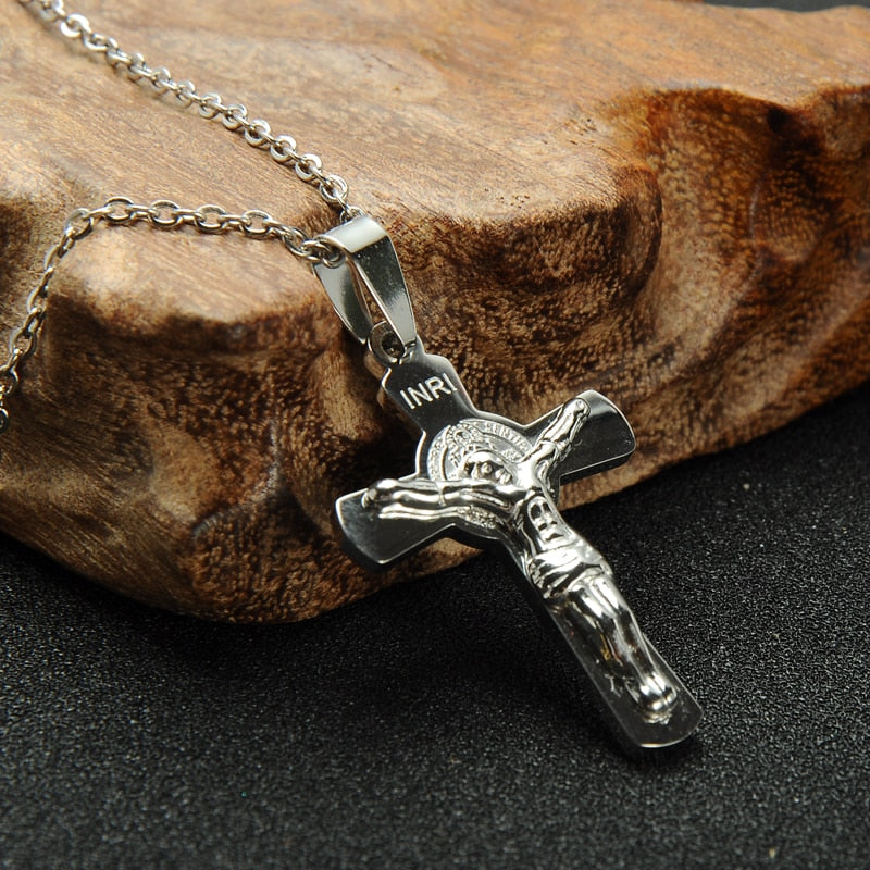 INRI Jesus on the Holy Cross Crucifix Pendant Necklace