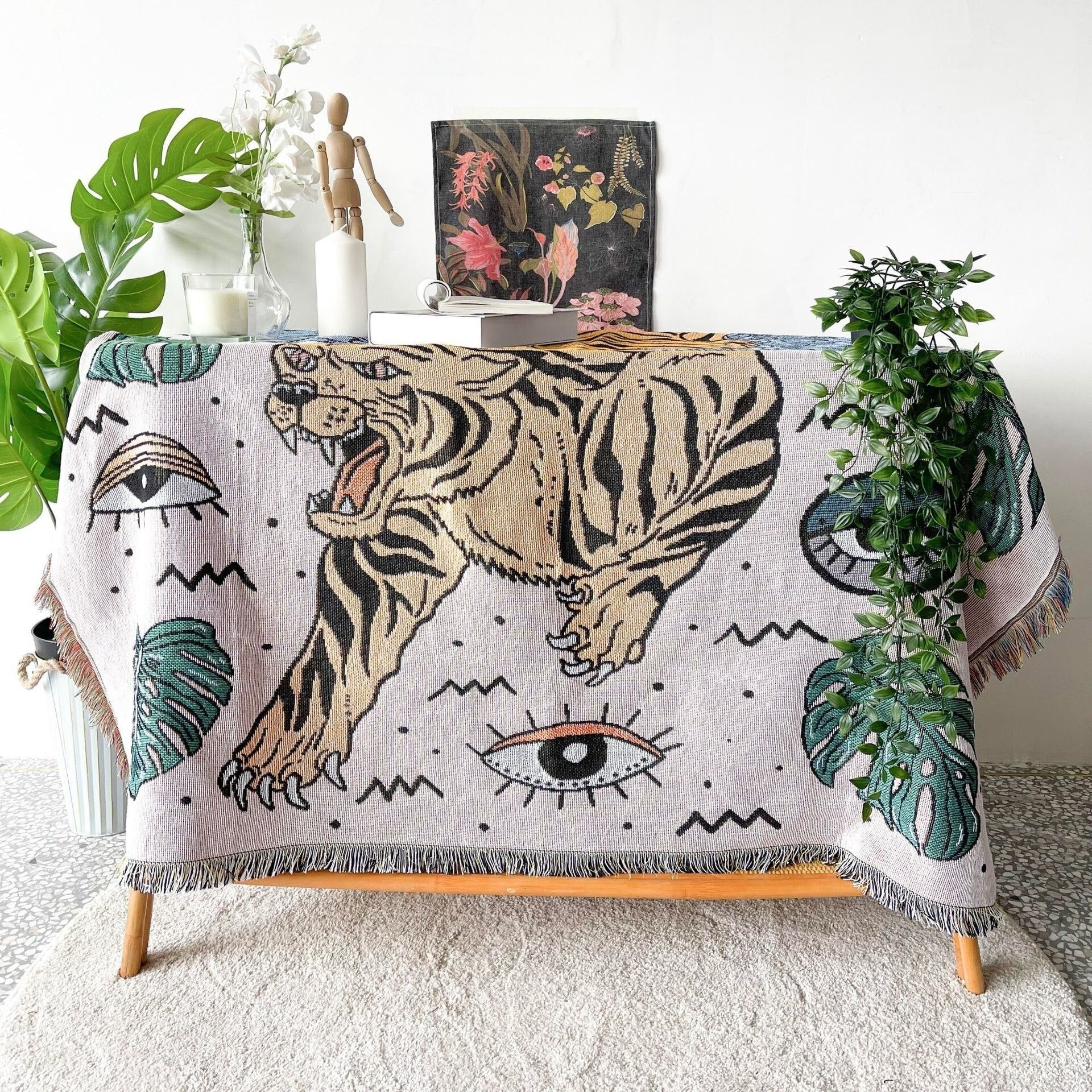 Throw Blanket & Tapestry Flying Tiger