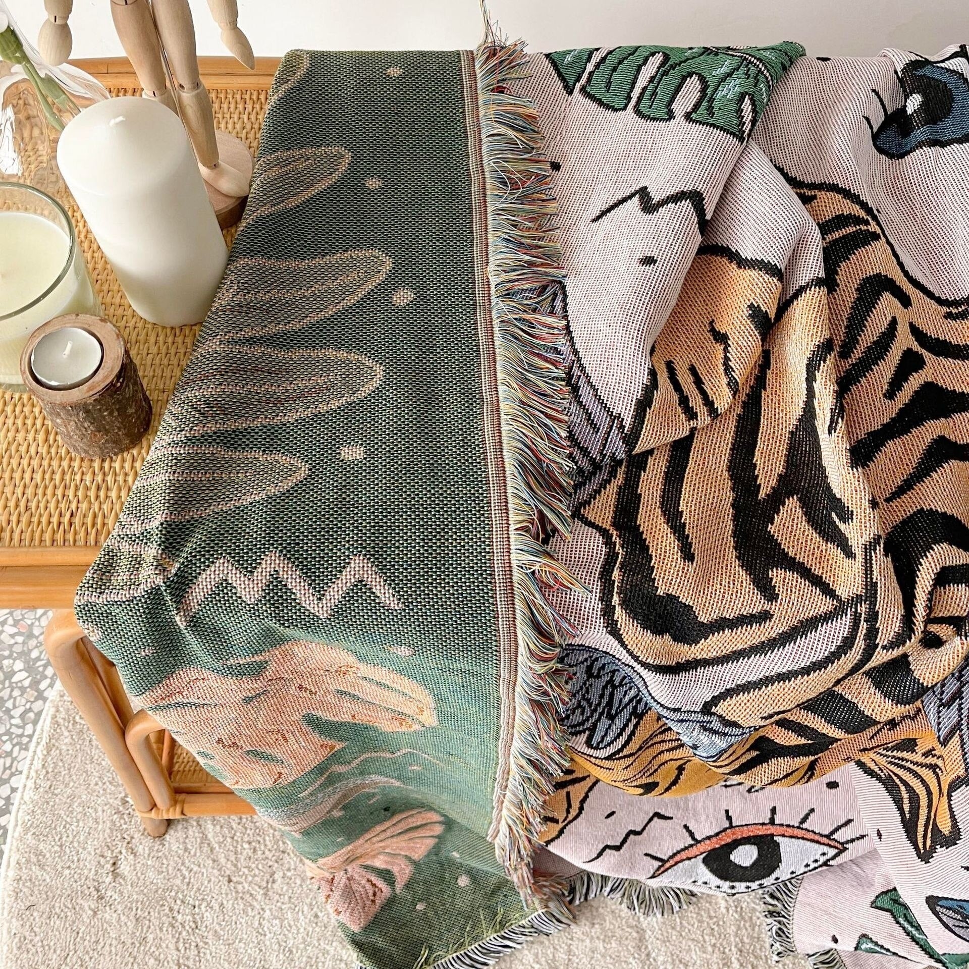 Throw Blanket & Tapestry Flying Tiger