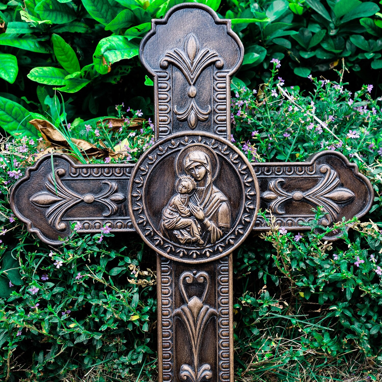 Virgin Mary with Baby Jesus on the Holy Cross Wood Carving